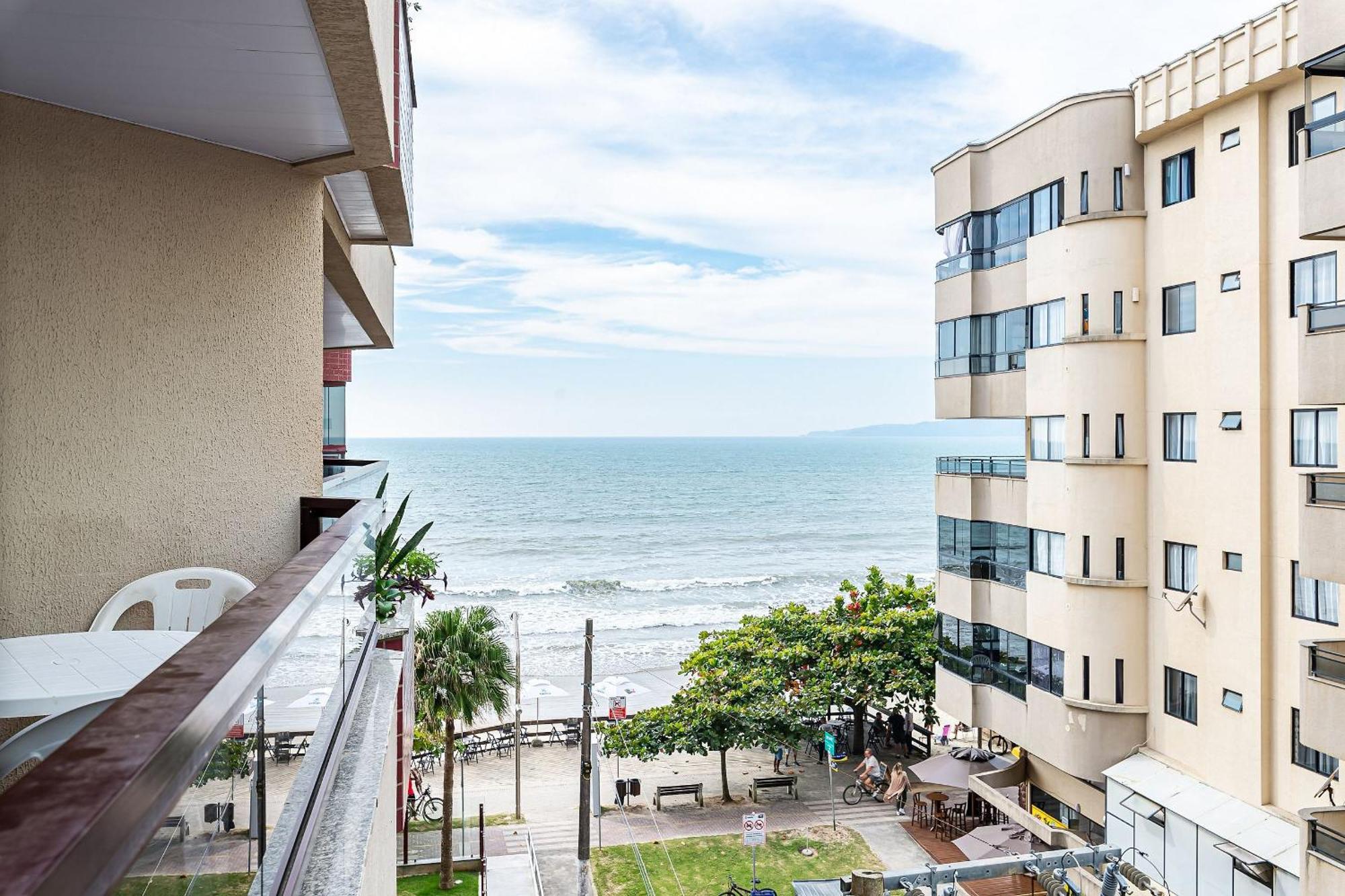 Apto pé na areia vista mar em Meia Praia EVB308 Itapema Esterno foto